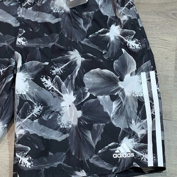 NWT Adidas Men’s Medium Hibiscus Black Floral Lined Swim Trunks - Picture 6 of 6